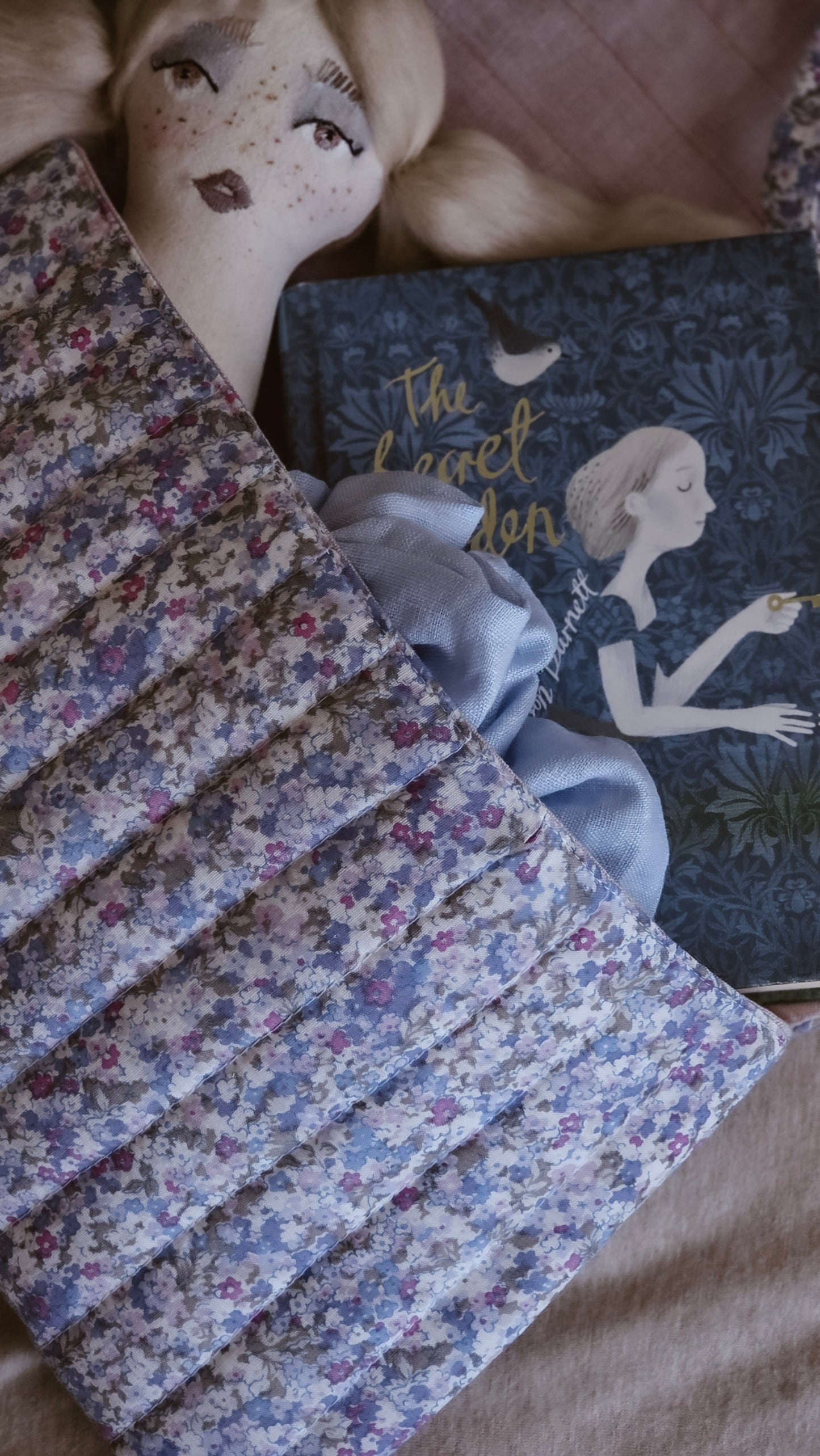 Silly Goose Quilted Book Sleeve – Floral Book Bag