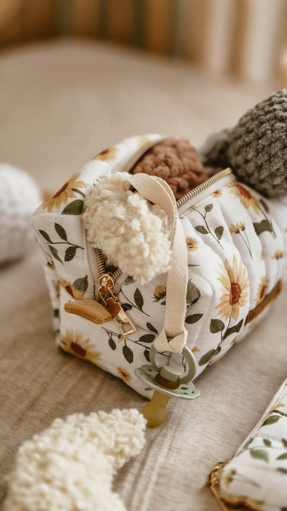 Bouclé Moon Pacifier Chain – Handmade Dummy Chain in Soft Neutral