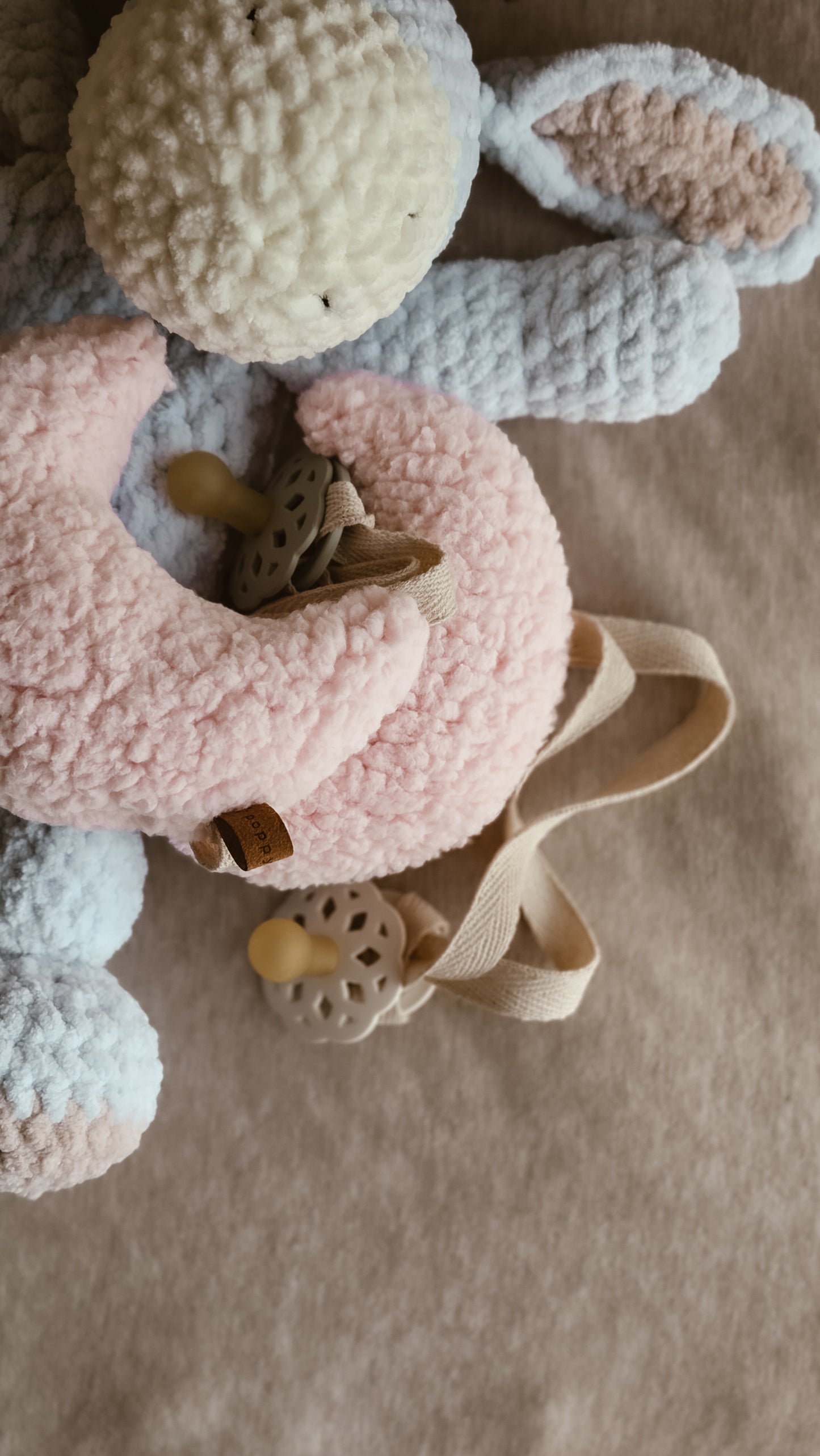 Pink Bouclé Moon Pacifier Chain – Handmade Dummy Chain in Soft Pink