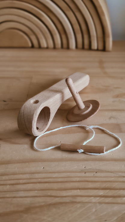 Handmade wooden pull-string spinning top | vintage style | Coffee & Cream Collection