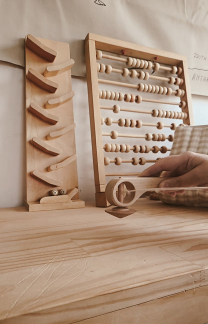 Handmade wooden pull-string spinning top | vintage style | Coffee & Cream Collection