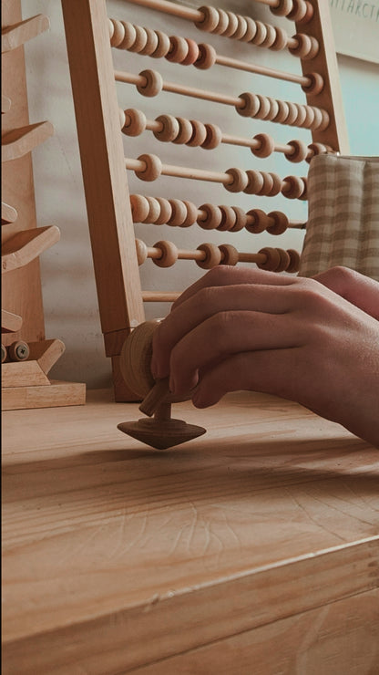 Handmade wooden pull-string spinning top | vintage style | Coffee & Cream Collection